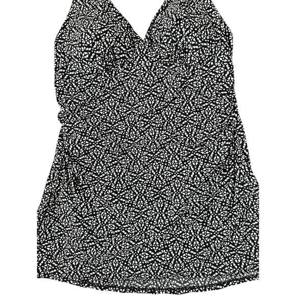 L.L. Bean Women’s Mono Halter Black White Swim Wear Dress SZ 16 - Picture 4 of 6